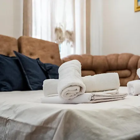 Aristocratic 2bdrm Апартамент Варна