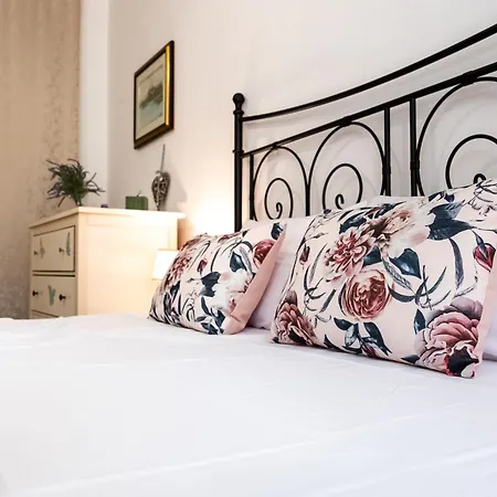 Aristocratic 2bdrm Appartamento Varna
