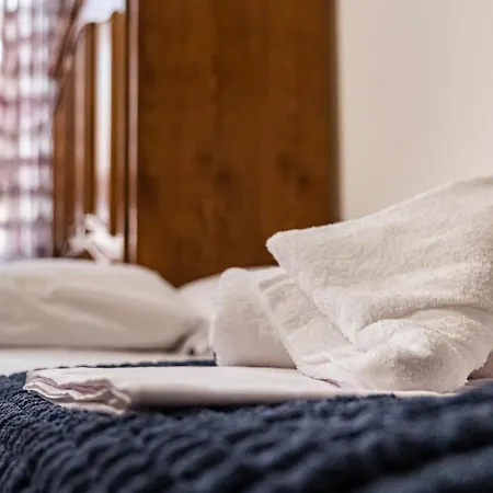 Апартамент Aristocratic 2bdrm Варна