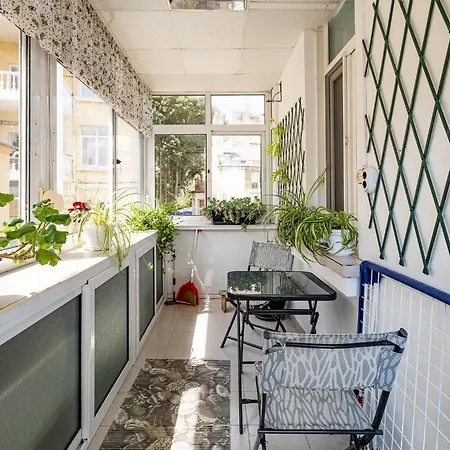 Aristocratic 2bdrm *