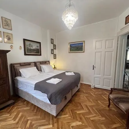 Aristocratic 2bdrm Appartamento Varna
