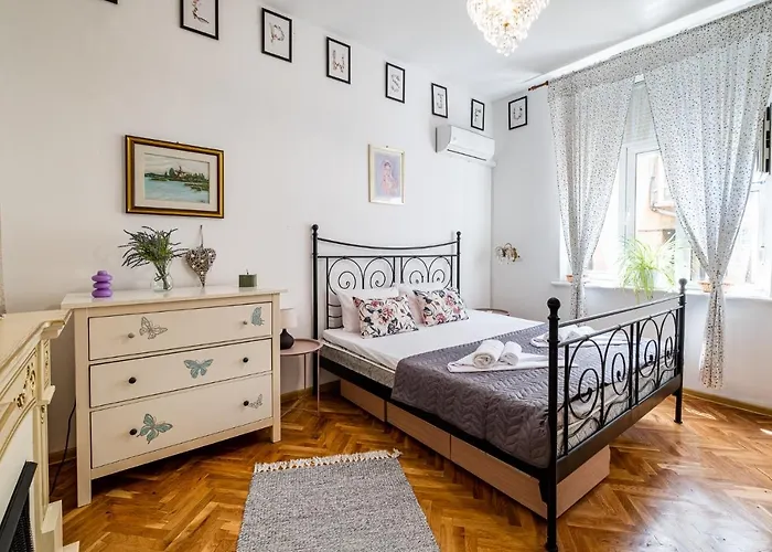 Aristocratic 2bdrm * 瓦爾納