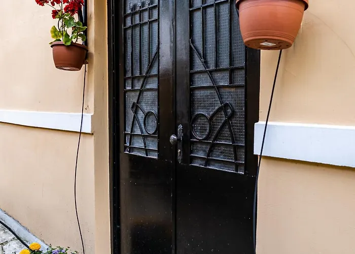 Aristocratic 2bdrm Apartment *