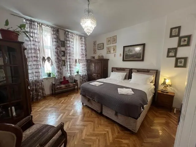 Aristocratic 2bdrm 公寓