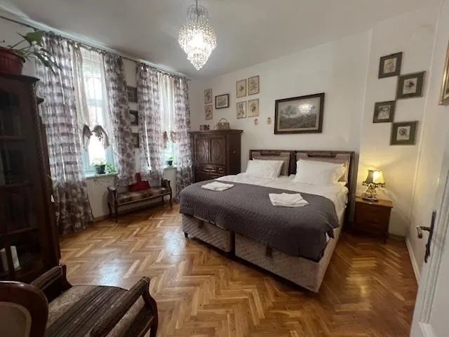 Aristocratic 2bdrm Varna