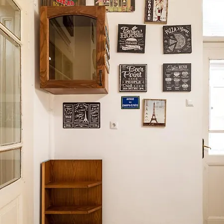 Aristocratic 2bdrm Apartman *