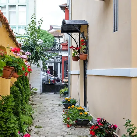 Aristocratic 2bdrm * فارنا