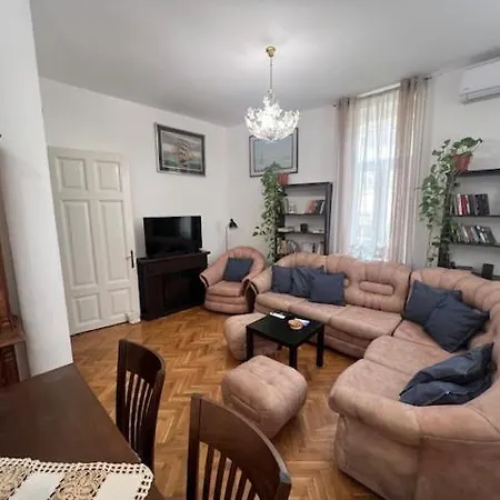 Aristocratic 2bdrm