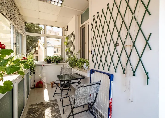 アパート Aristocratic 2bdrm